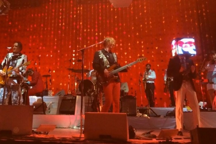 Arcade Fire vs Deadmau5